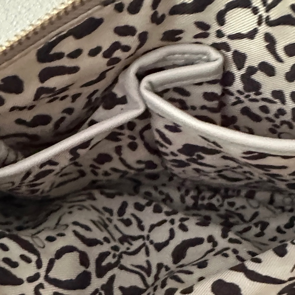 Jessica Simpson Light Gray Studded Crossbody Bag - Picture 6 of 7